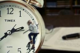 Tips For Managing Your Time When Working Between Clients